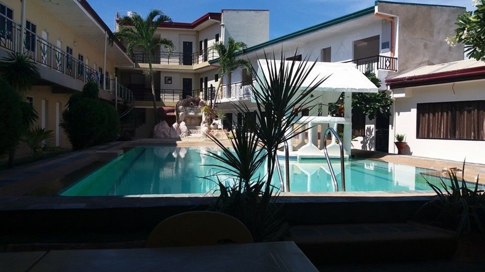 Richdel Hotel Resort Isla de Mactán Exterior foto