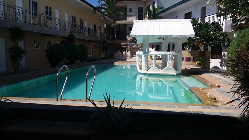 Richdel Hotel Resort Isla de Mactán Exterior foto