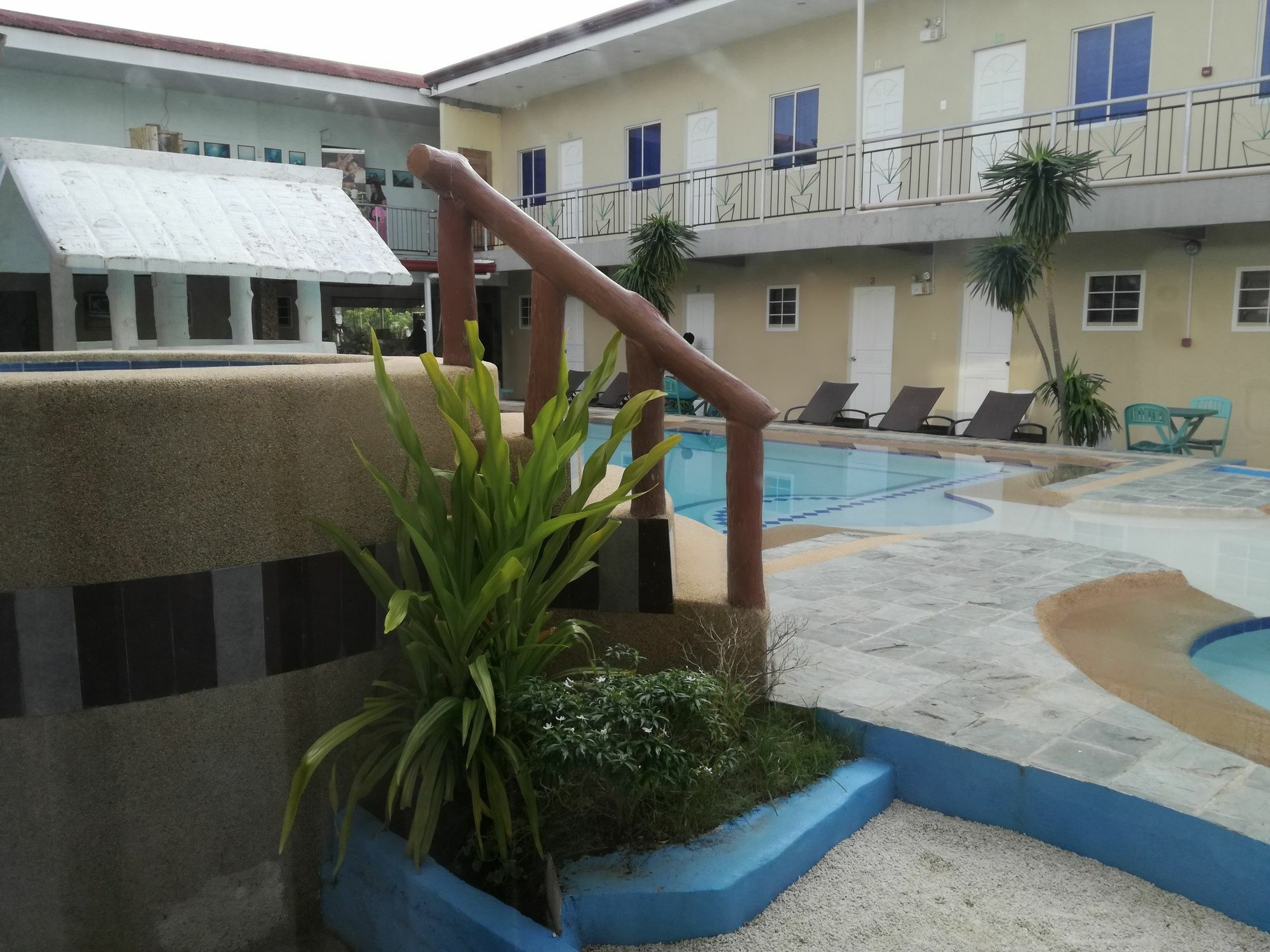Richdel Hotel Resort Isla de Mactán Exterior foto
